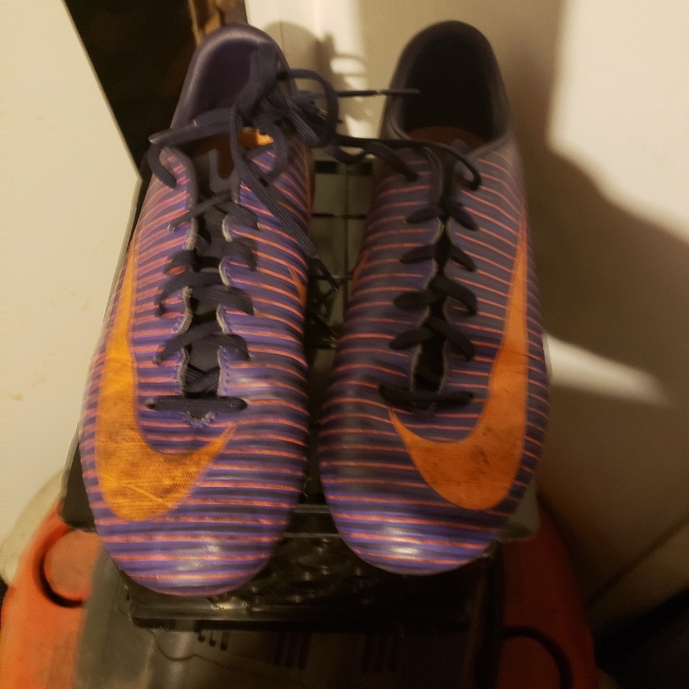 Boys Mercurial soccer cleats